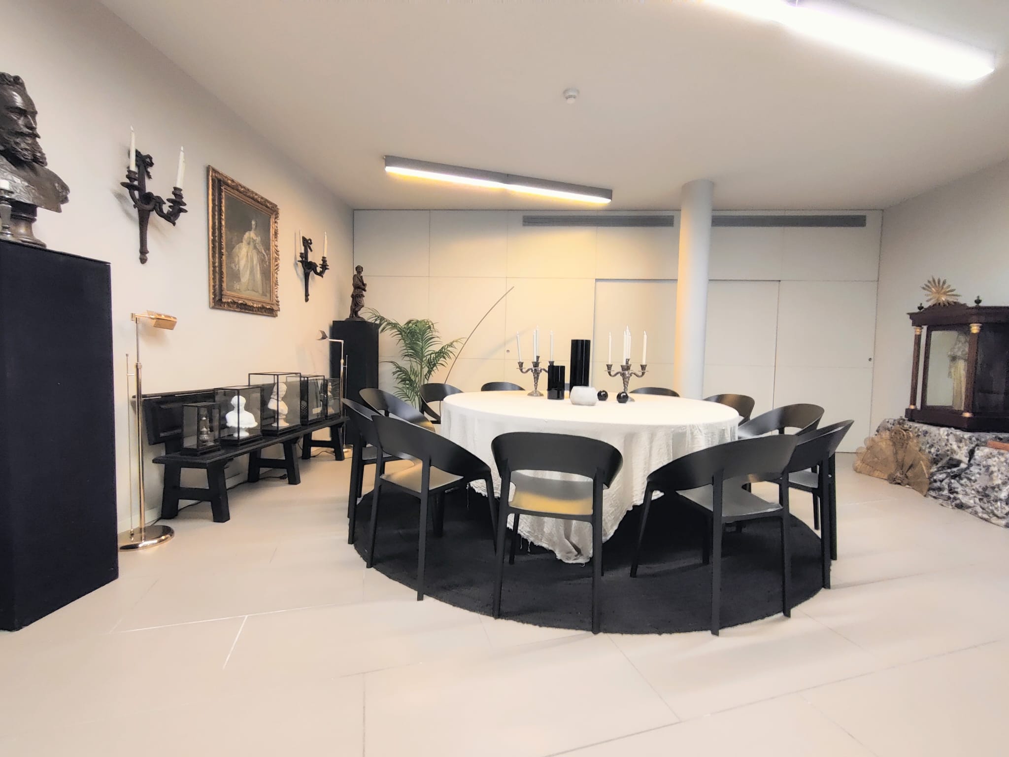 Style loft, idéal pour un indépendant qui souhaite y vivre et/ou y travailler. — photo 4