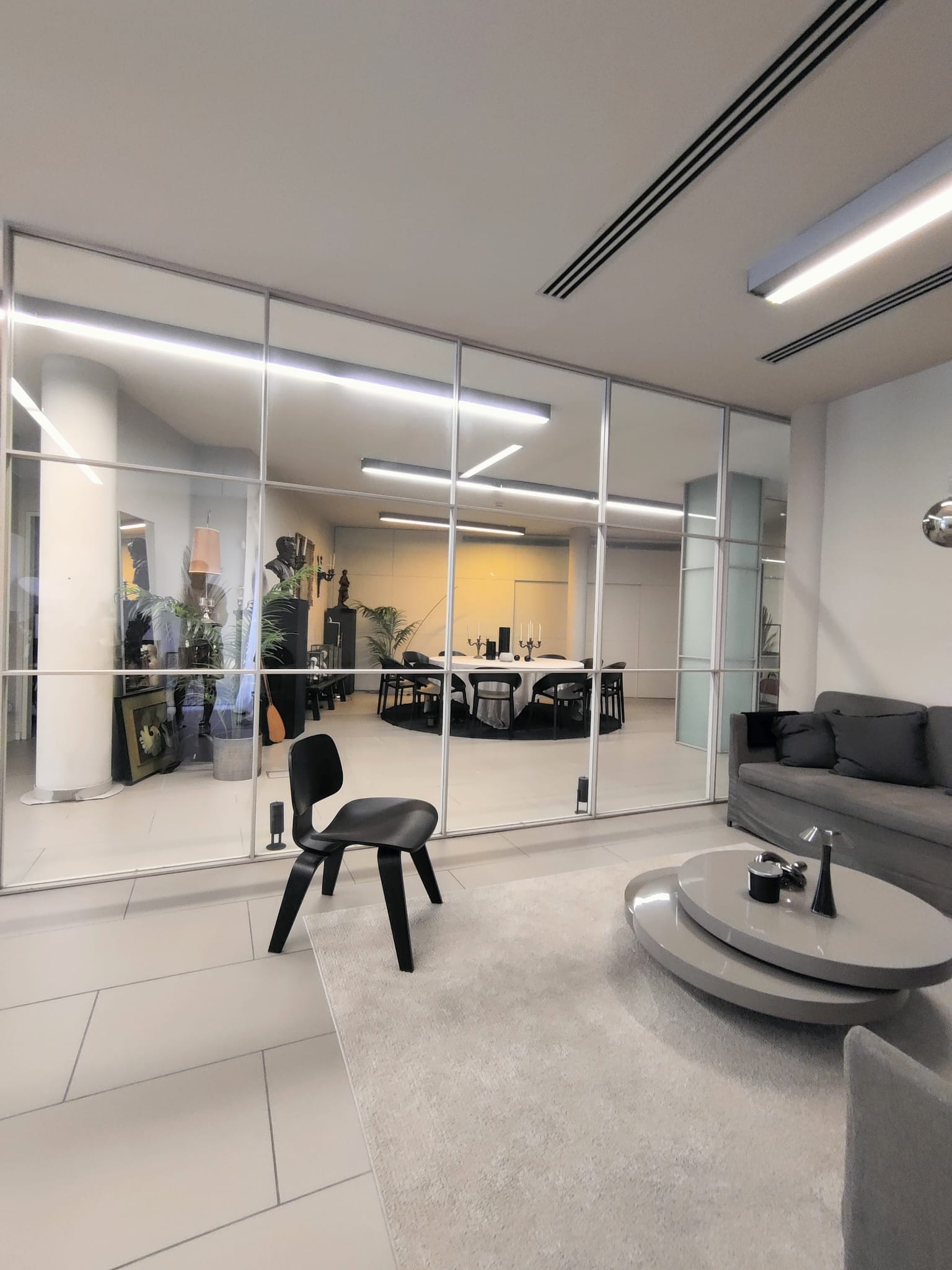 Style loft, idéal pour un indépendant qui souhaite y vivre et/ou y travailler. — photo 8