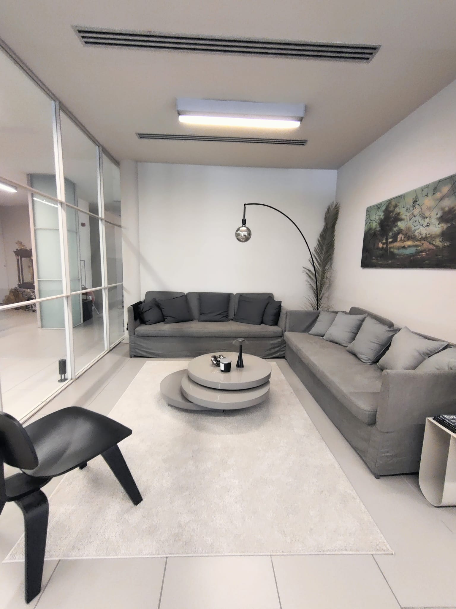 Style loft, idéal pour un indépendant qui souhaite y vivre et/ou y travailler. — photo 11