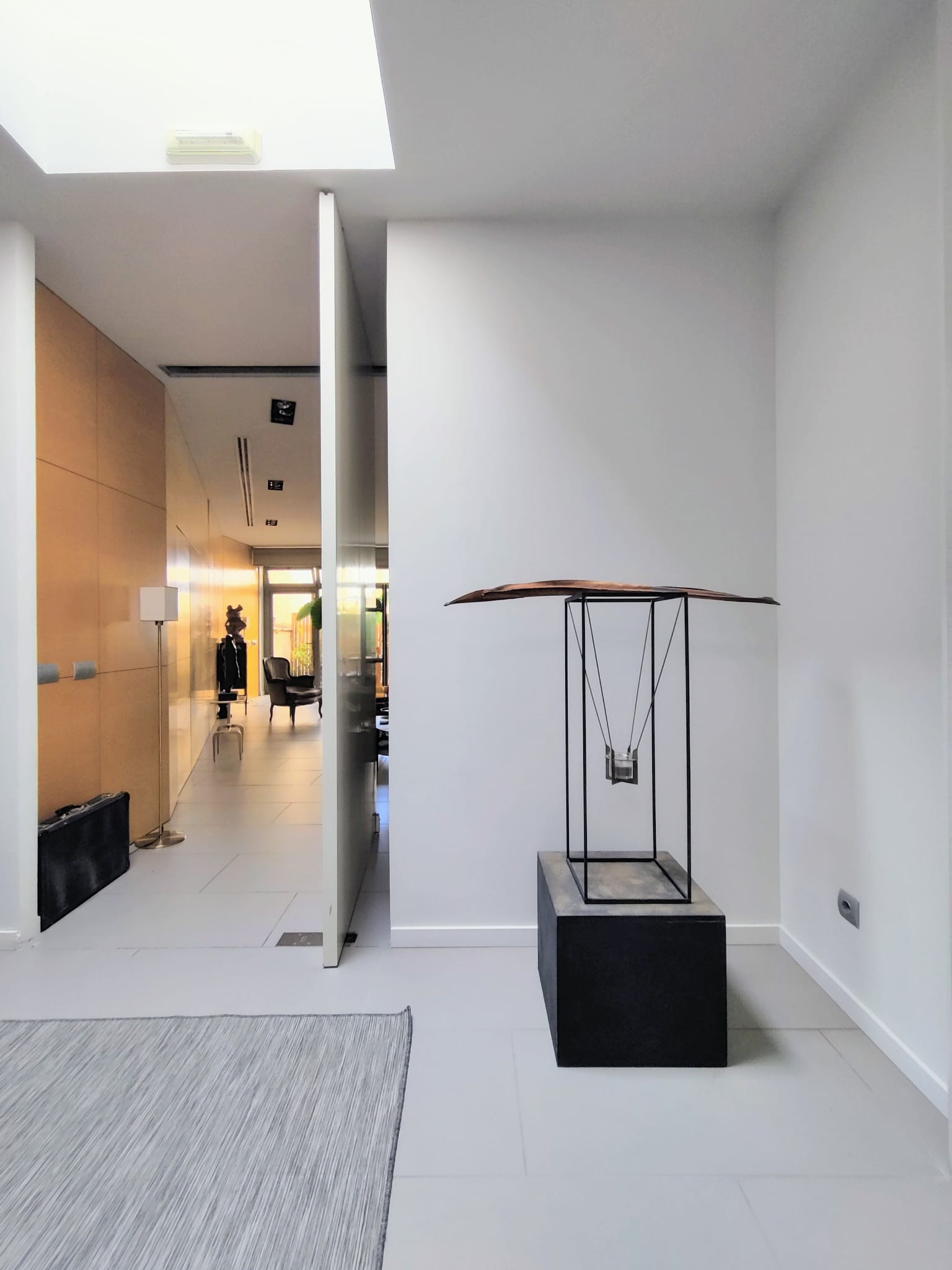 Style loft, idéal pour un indépendant qui souhaite y vivre et/ou y travailler. — photo 13