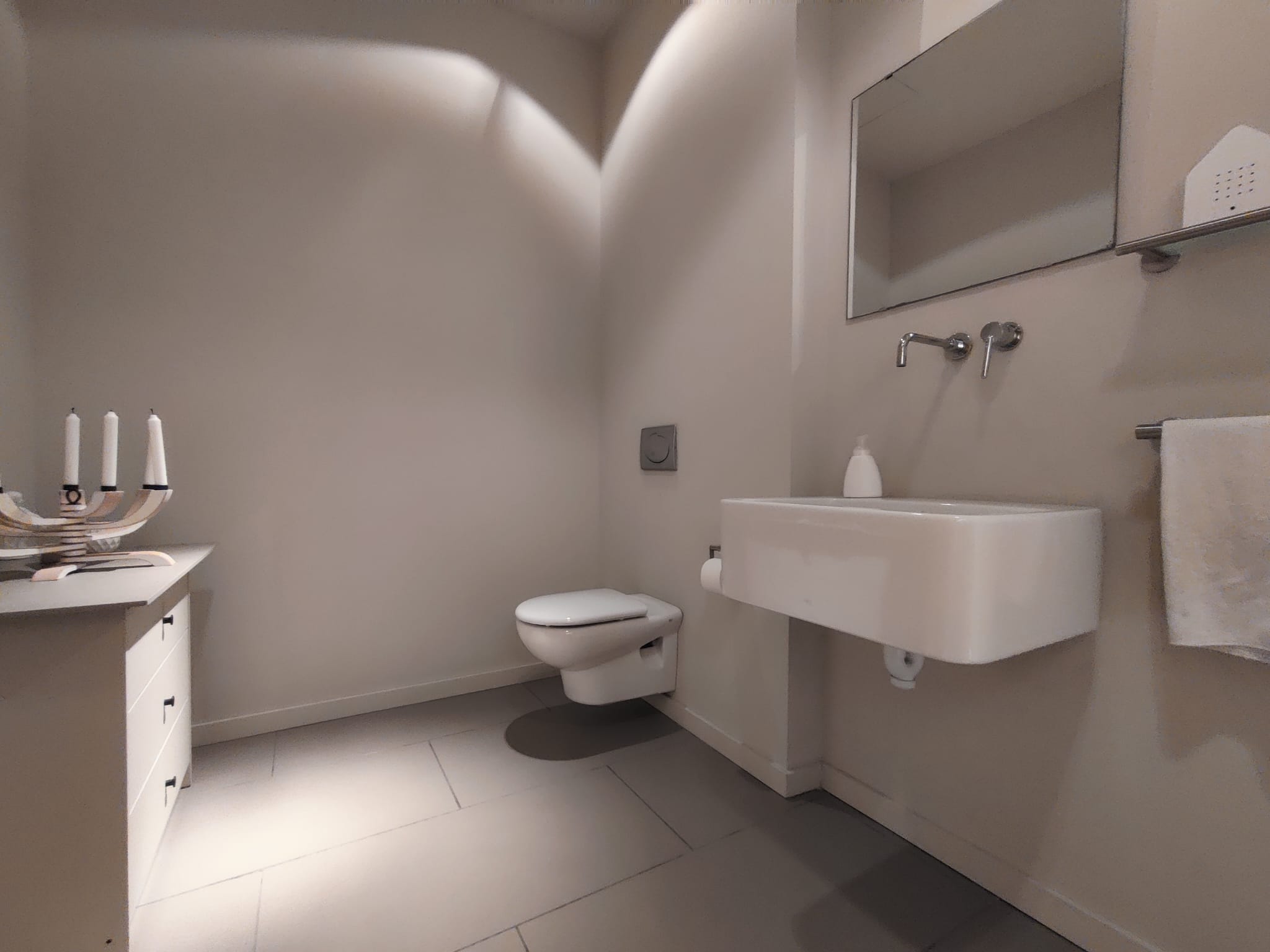 Style loft, idéal pour un indépendant qui souhaite y vivre et/ou y travailler. — photo 16