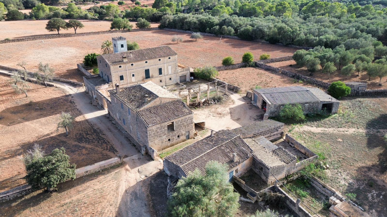 **Propriété historique à Algaida – Une opportunité unique à Majorque** — photo 3