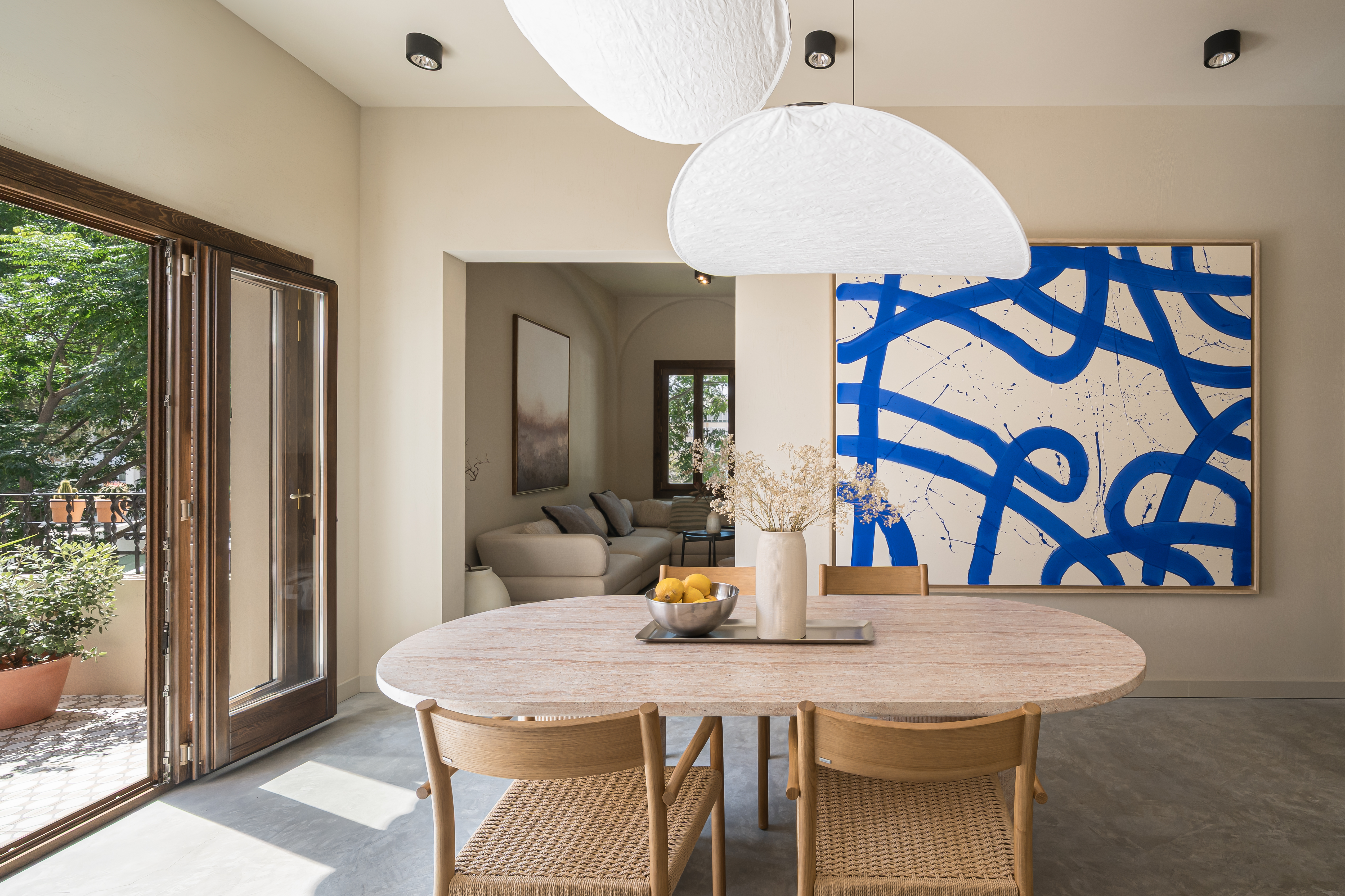 Appartement de 3 chambres entièrement rénové à vendre à Son Armadams, Palma. Intérieurs sur mesure, terrasse de 20 m², design méditerranéen et proximité de Santa Catalina et de la forêt de Bellver — photo 3