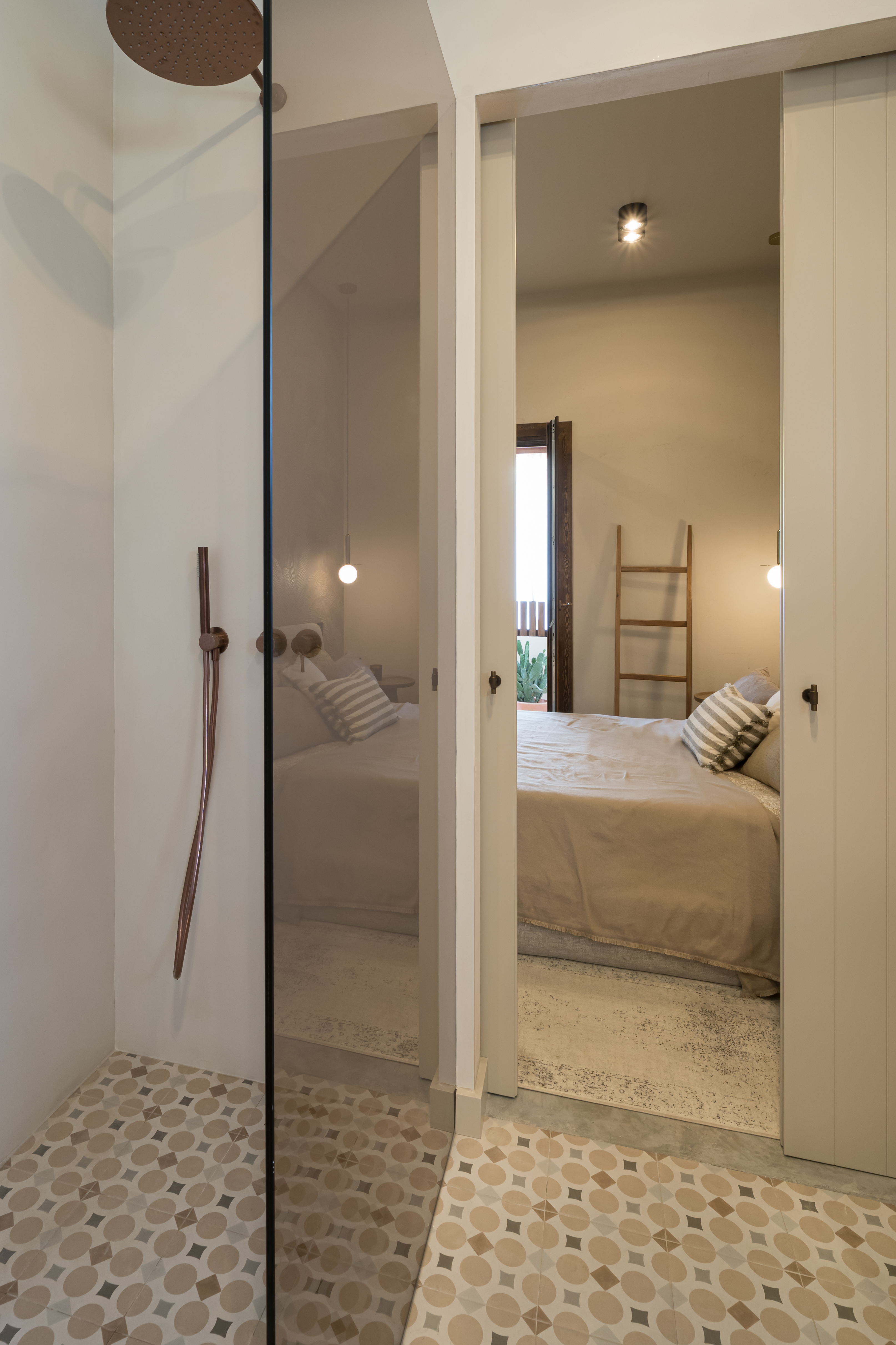 Appartement de 3 chambres entièrement rénové à vendre à Son Armadams, Palma. Intérieurs sur mesure, terrasse de 20 m², design méditerranéen et proximité de Santa Catalina et de la forêt de Bellver — photo 17