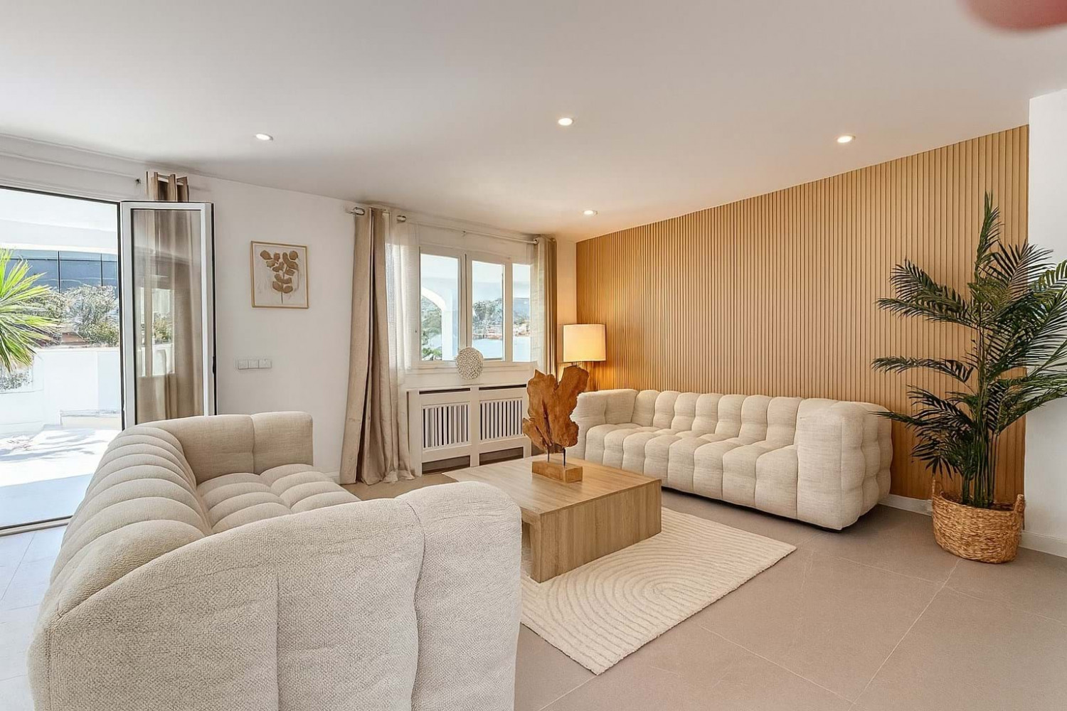 Située dans l'une des rues les plus recherchées de Santa Ponsa, cette villa familiale entièrement rénovée offre confort et commodités toute l'année — photo 13