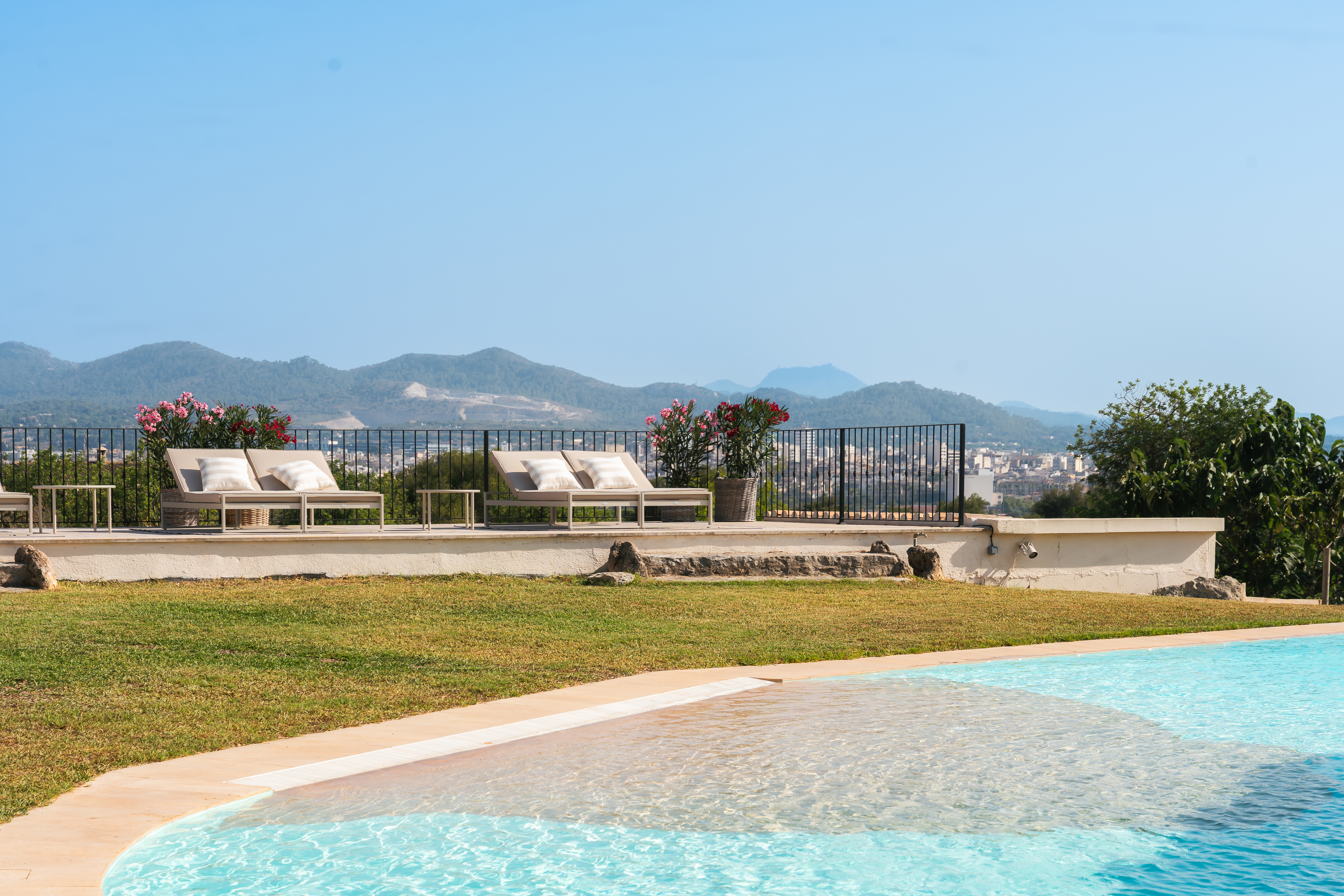 Rénovation intégrale 2025, logement d'invités, piscine, vue panoramique sur la vallée de Manacor — photo 9