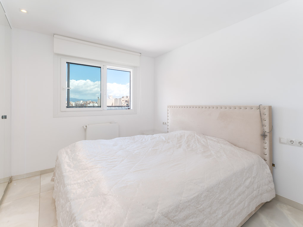 Palma - Penthouse d'angle avec 90 m² de terrasse vue mer et cathédrale — photo 13