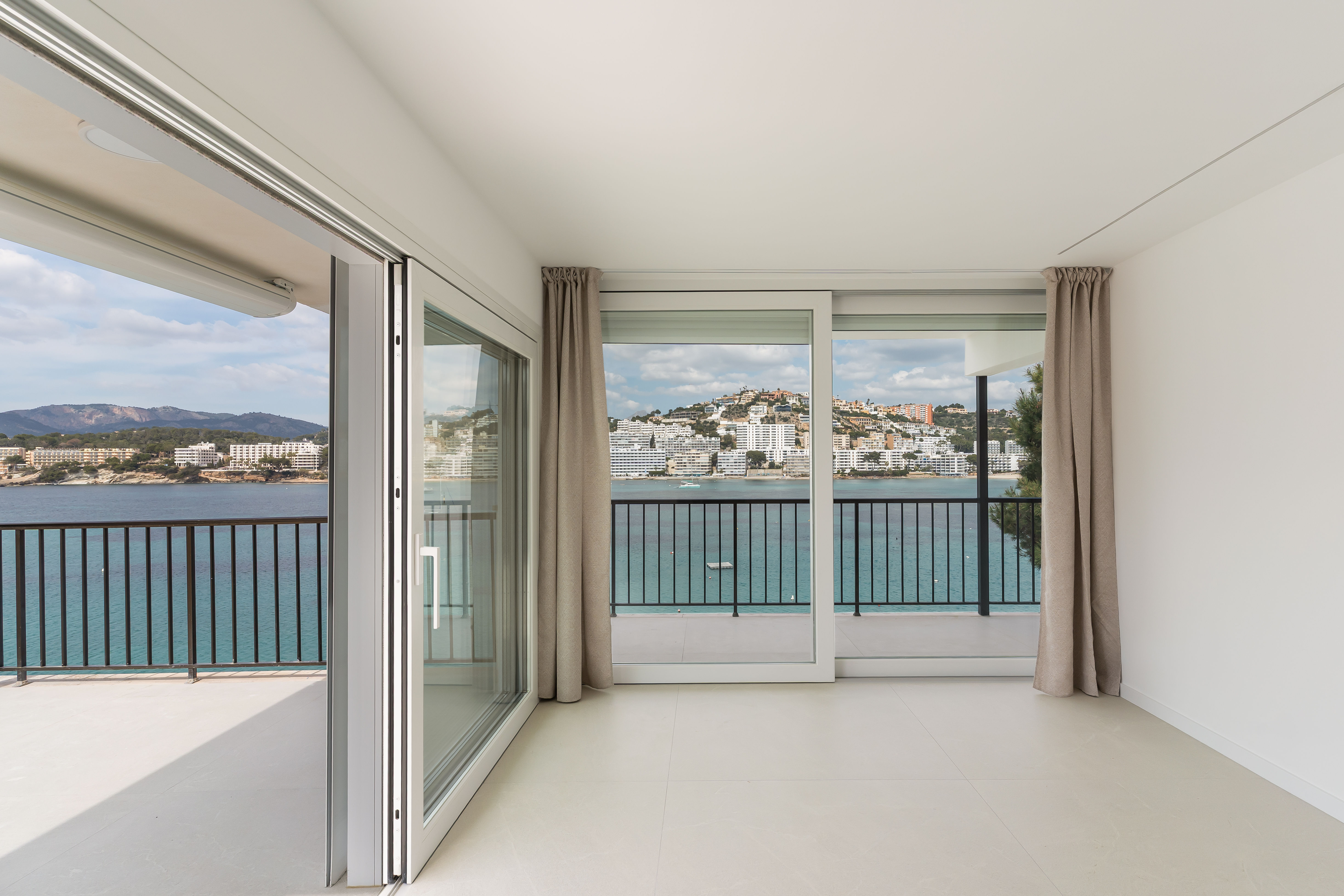 Penthouse en front de mer à Santa Ponsa avec accès direct à la mer et toit-terrasse panoramique — photo 5