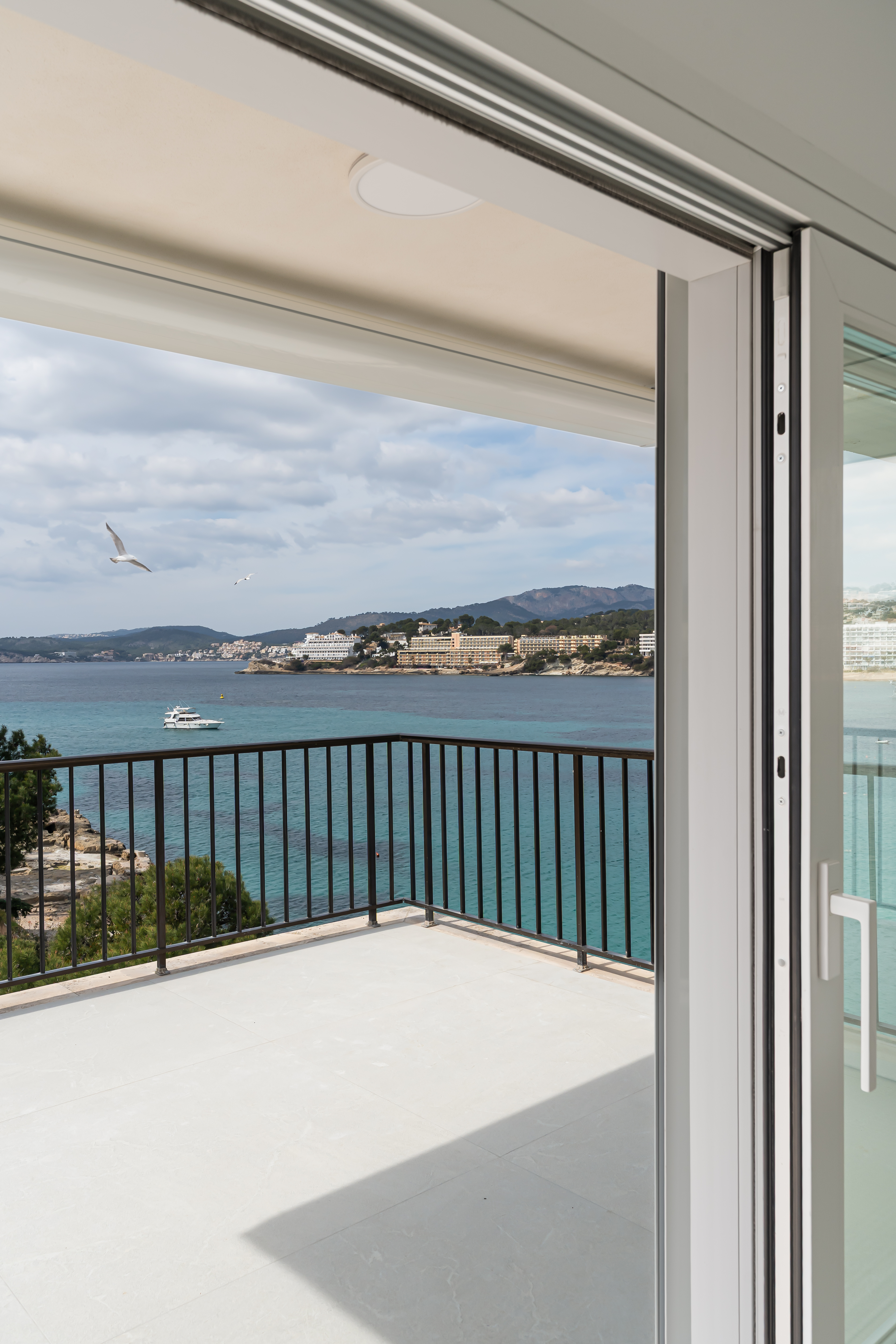 Penthouse en front de mer à Santa Ponsa avec accès direct à la mer et toit-terrasse panoramique — photo 7