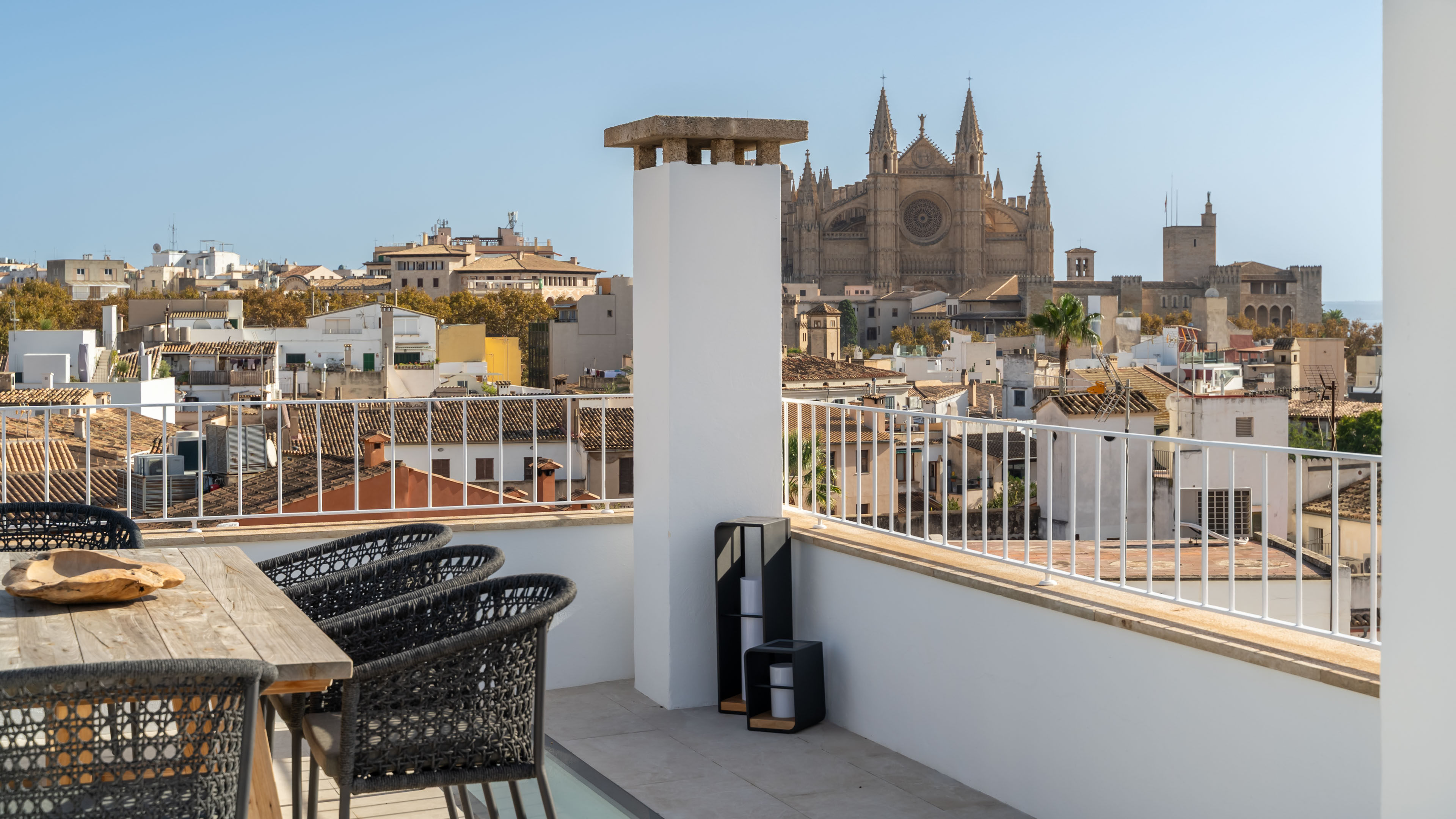 Duplex penthouse à Palma avec trois terrasses, vues sur la cathédrale, la mer et les montagnes, depuis La Lonja — photo 2