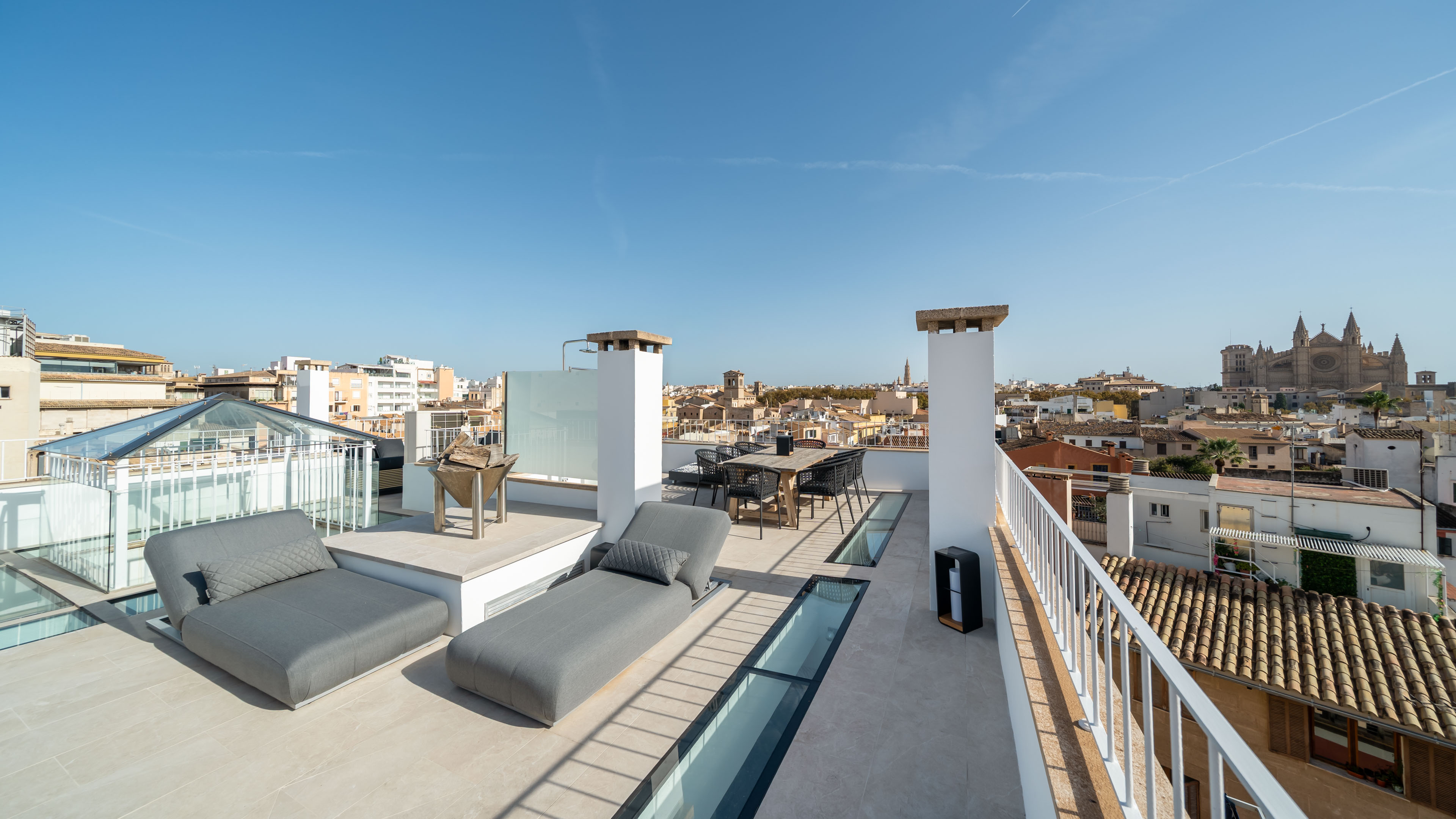 Duplex penthouse à Palma avec trois terrasses, vues sur la cathédrale, la mer et les montagnes, depuis La Lonja — photo 21
